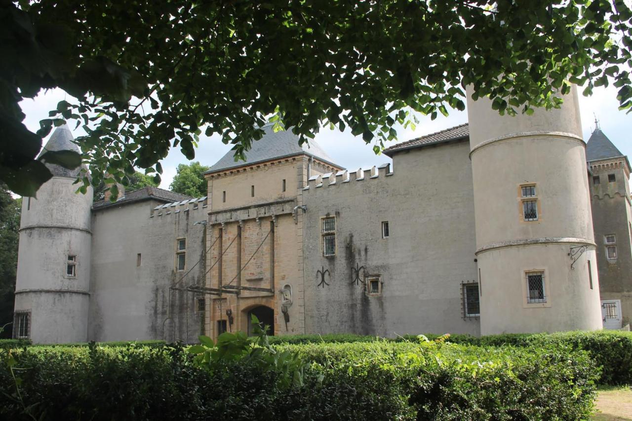Château De Alojamento de Acomodação e Pequeno-almoço Varennes-les-Macon
