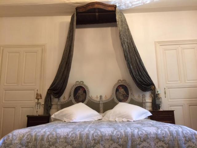 Château De Alojamento de Acomodação e Pequeno-almoço Varennes-les-Macon